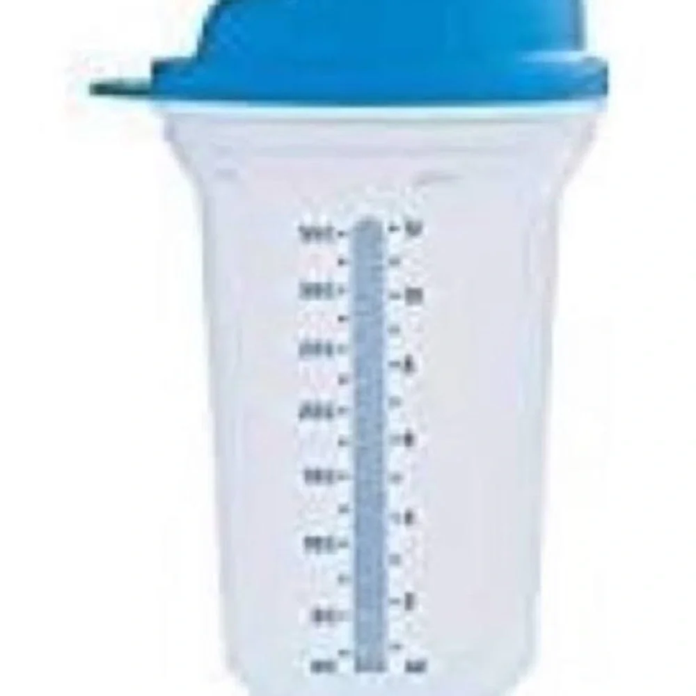 All in One Shaker - Tupperware - Picture 2 of 3